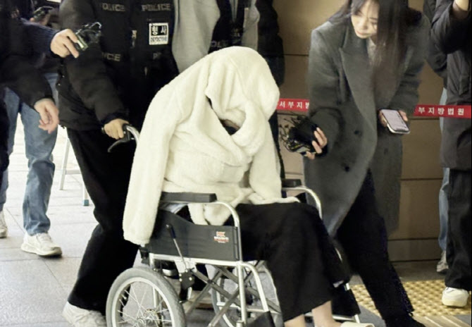 ‘반포 포르쉐 추락’ 공범 “내가 약물 건넸다" 자수…정체가