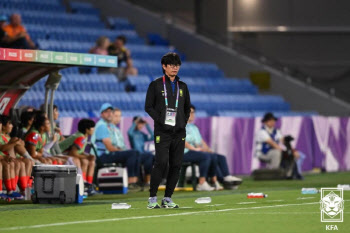 '여자 아시안컵 첫 승' 신상우 "골 결정력 아쉬움 커"