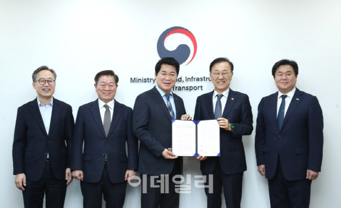 [포토] 박준희 관악구청장, 신천신림선 촉구