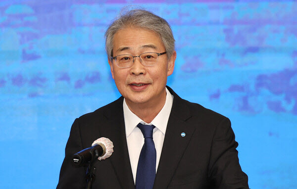 임종룡 우리금융 회장, 중동 현안 점검…리스크 관리 당부