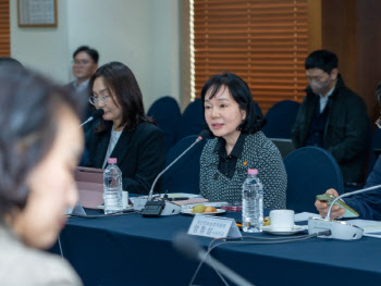 "생성형 AI 개인정보 처리 방침, 명확·투명해져야"