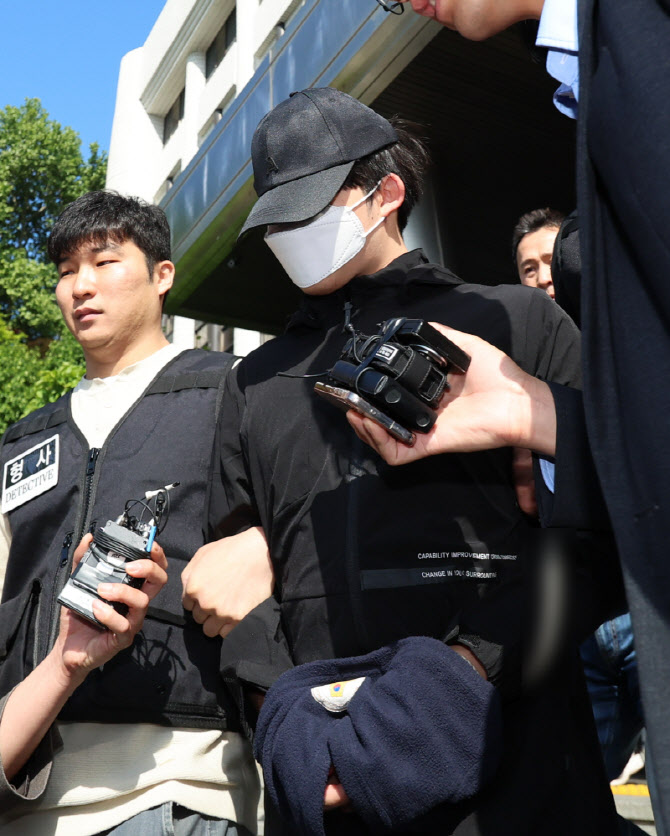 '강남역 교제살인' 의대생, 사체손괴 혐의 추가 송치