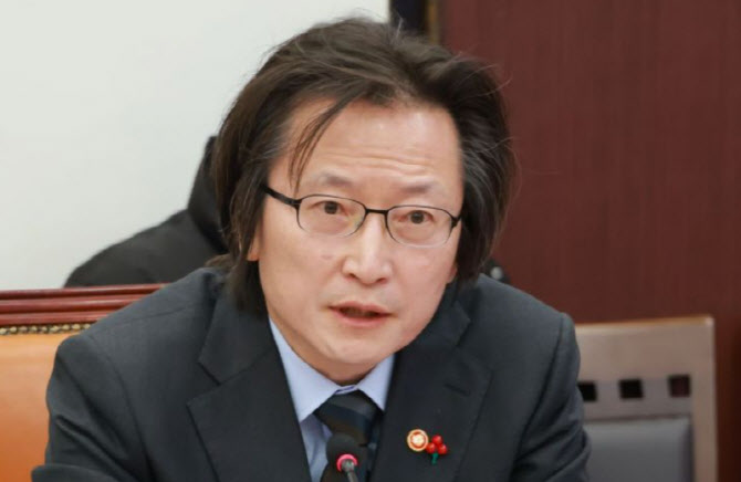 주병기 공정위원장 “전국 주유소 모니터링…담합·눈속임 판매땐 엄단”