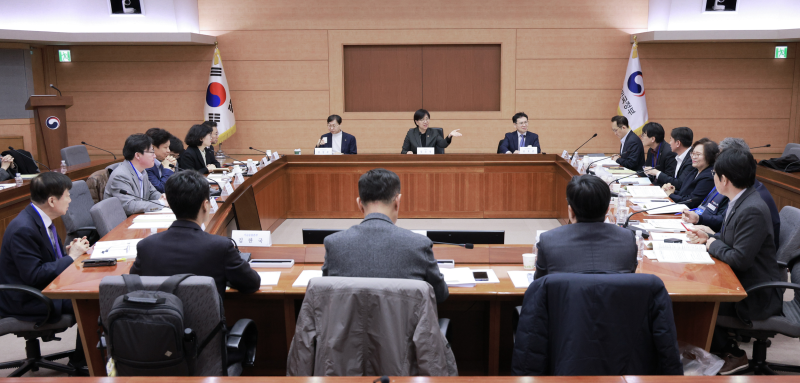 국민연금 '의결권 민간 위임' 논의 기금위서 ‘제동’..."실익 없는 포기"