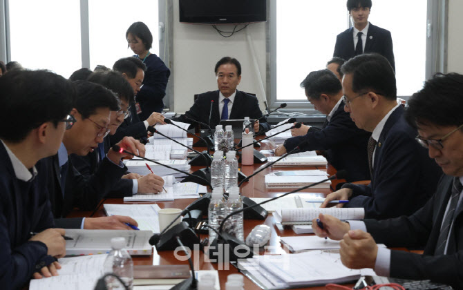 여야, 한미투자공사 신설 합의…자본금 2조·50명 ‘최소 조직’