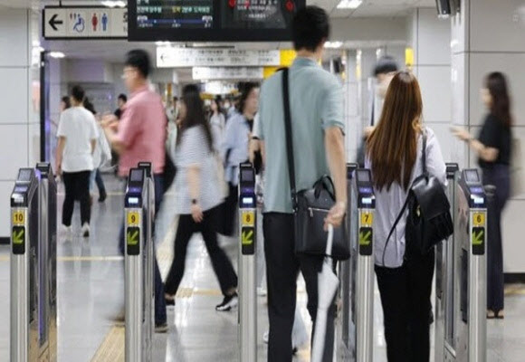 “내일부터 지하철 내릴 때 조심…잘못하면 ‘추가 요금’”