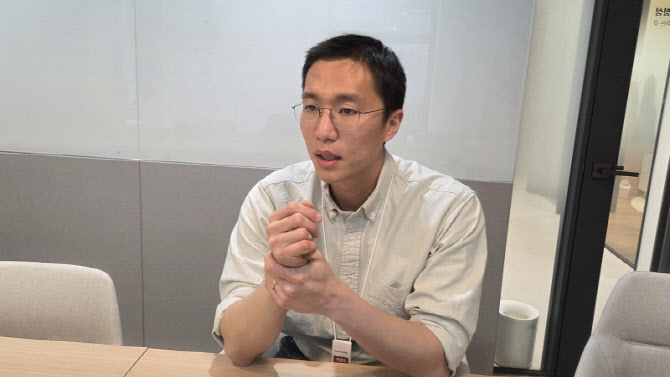 "'코딩' 넘어 기업 AI 교육으로 올 매출 1000억 목표"