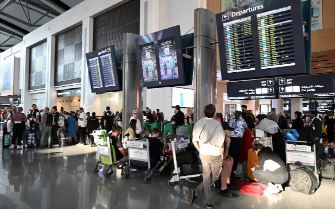 오만 무스카트공항, 전용기 운항 제한…“정부·상업 항공편 우선”