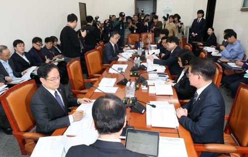 대미투자특별법, 법안소위 여야 만장일치 통과…"기업 출연금 조항 삭제"