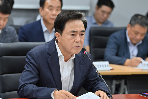김태흠 충남지사 "통합 논의 상황서 공천 신청은 부적절"
