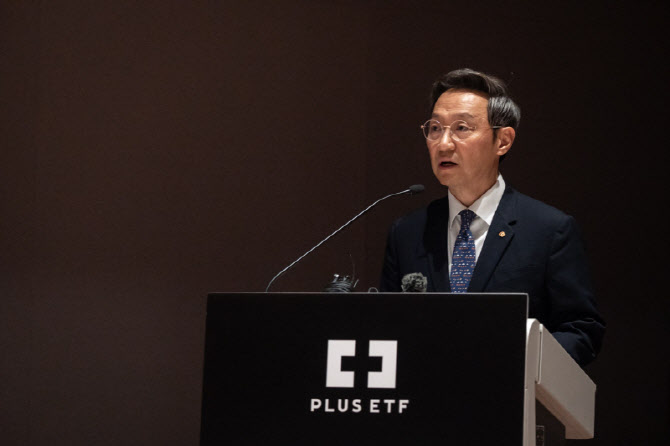 한화운용 “PLUS ETF, 100조 도약…‘액티브’로 이기겠다”