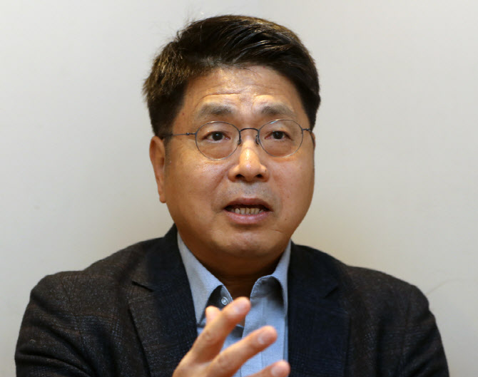 "노란봉투법, AI와 결합하면 불행한 미래 온다"[만났습니다]①