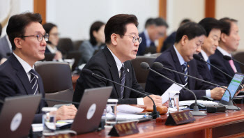 李대통령 “가장 시급한 과제는 물가 안정”