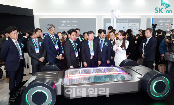 메인부스에 전기차 대신 로봇·드론·ESS…보폭 넓히는 K배터리