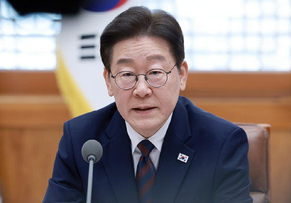 [속보] 李대통령 “추경 편성, 최대한 신속하게 해달라”