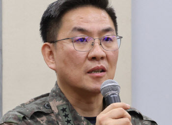 경찰, '尹 탄핵심판 위증' 이진우 전 수방사령관 불구속 송치