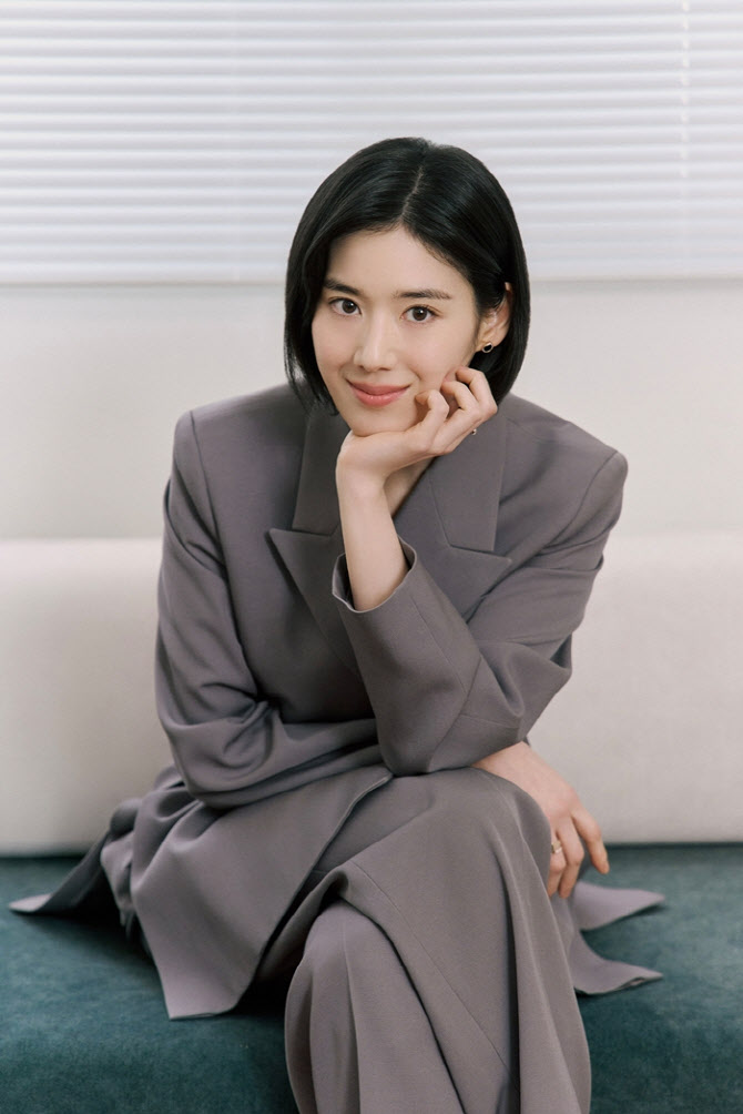 '아너' 정은채 "이나영 언니 오랜 팬, 쑥스러워 말 못해"[인터뷰]①