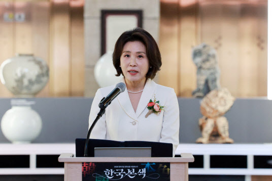 김혜경 여사 “전통문화 관심·인기, 장인 창작 기반 되길”