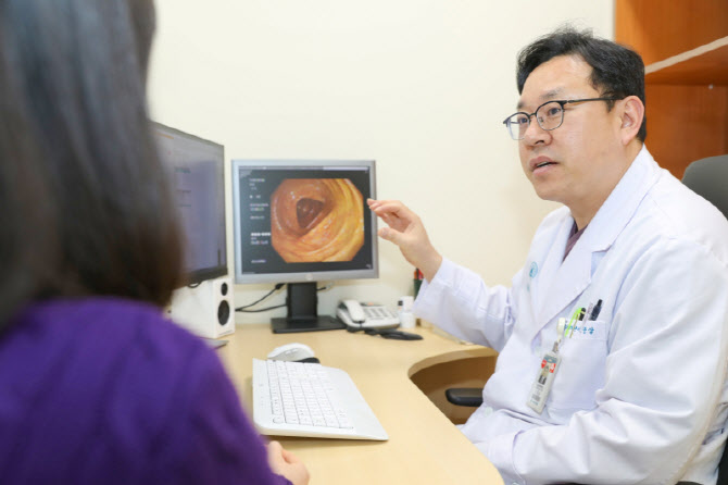 “괜찮겠지” 미루다 발견되는 대장암... 정기검진이 가장 확실한 예방