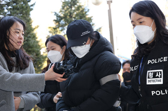 숨진 20개월 아기..."엄지손가락 상처, 배고파 빨다 생긴 듯"