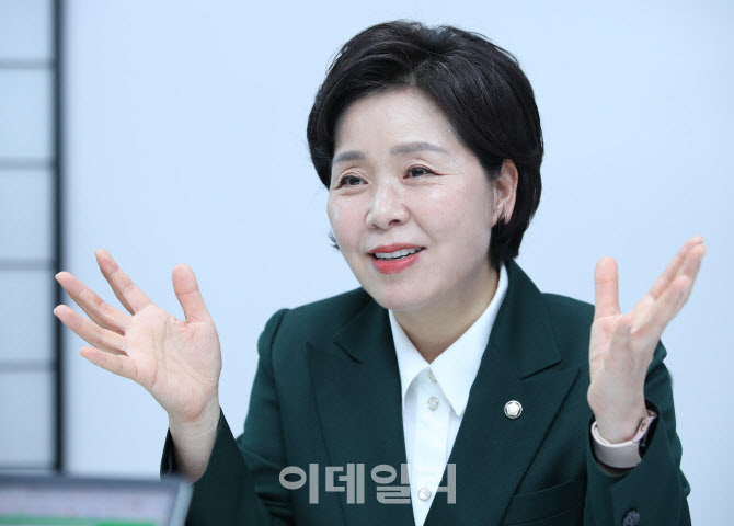 野양향자 "與 경기도지사 후보들, 李 대통령 친분 과시만"