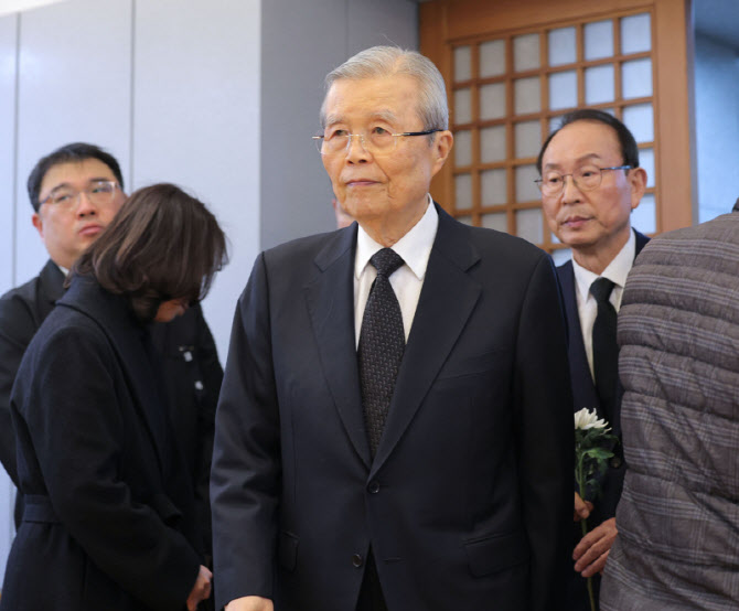 오세훈 서울시장 불출마? 김종인 "오 시장, 성향상 당권 뛰어들 가능성"
