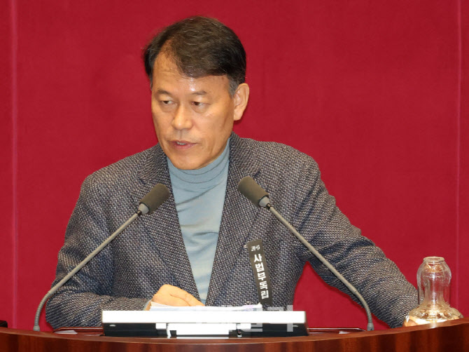 종합특검, '관저 이전 의혹' 국방부, 대통령경호처 등 압수수색