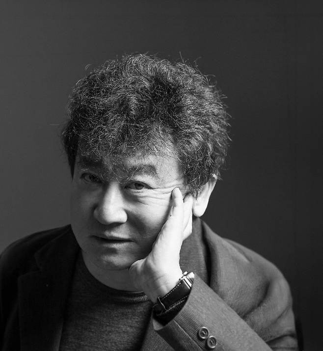 김진명 ‘세종의 나라’, 이재용·유재석·RM 등 15인에 헌정