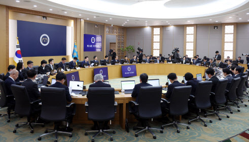 李대통령, 아동수당 13세 확대·대미투자특별법 의결