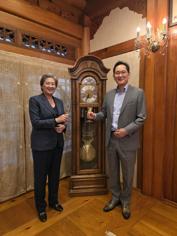 이재용·리사수, '승지원 만찬'…메모리·파운드리 혈맹 강화