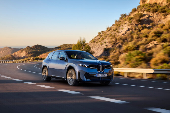 차세대 전기 SAV ‘더 뉴 BMW iX3’ 사전계약…8690만원부터