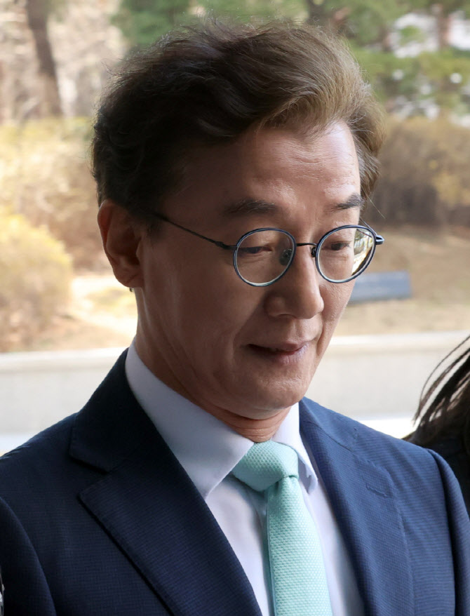 [포토]전재수 더불어민주당 의원, 통일교 정교유착 합동수사본부 출석