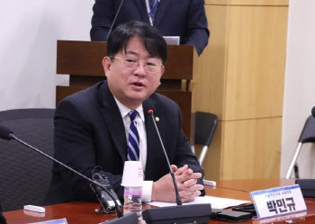 박민규 “금융위 디지털자산기본법 지분 규제 우려”