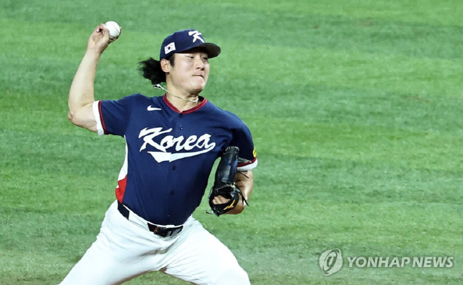 김원형 두산 감독 "곽빈·김택연 WBC 압박감 경험, 큰 자산 될 것"