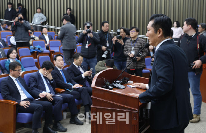 [포토]의원총회, '모두발언하는 정청래 대표'
