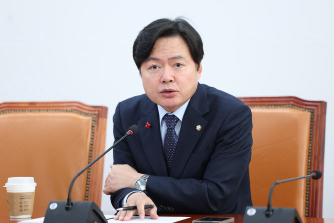 與  "국힘, 구태 '세금 프레임' 뒤 숨지 말고 민생 논의 동참하라"