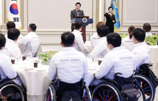 李대통령 "장애인 스포츠 발전에 최선 다하겠다"