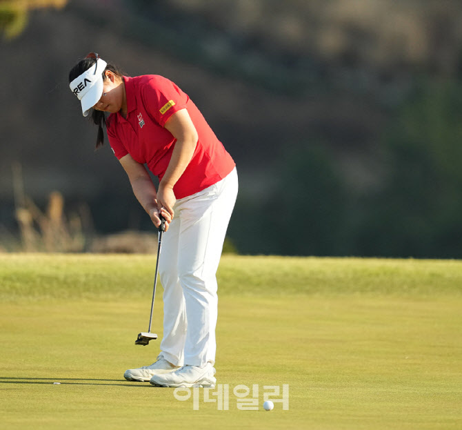 [포토]김규빈,이글 퍼트 들어가라