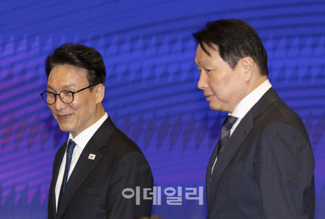 [포토]대한상의 주최 K-국정설명회 참석하는 김민석 국무총리