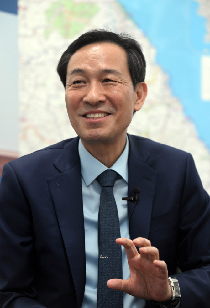 우상호 "용수·전력 풍부한 강원, AI 산업 육성 적지"