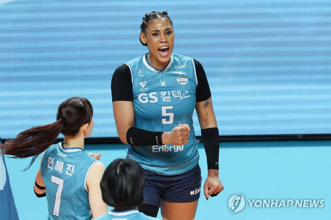 실바 42득점 '원맨쇼...GS칼텍스, 준PO 벼랑끝 승부서 생존