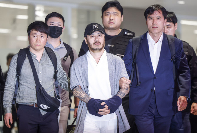 [속보]'필리핀 마약왕' 박왕열, 경기북부청 압송…"구속영장 신청"