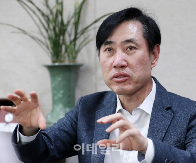 [포토] 하태경 보험연수원장