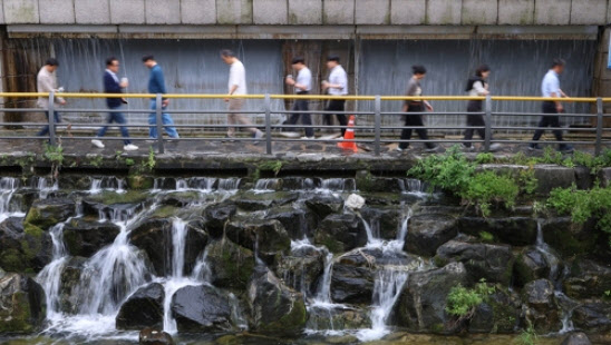 대기업 직원 평균 연봉 1억원 돌파…임원과 격차는 벌어져