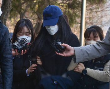 "이전에도 학대"…6년 전 3살 숨지게 한 친모, 구속송치