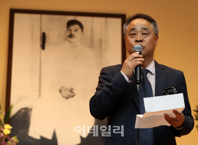 [포토] 안중근동양평화상 김월배 교수