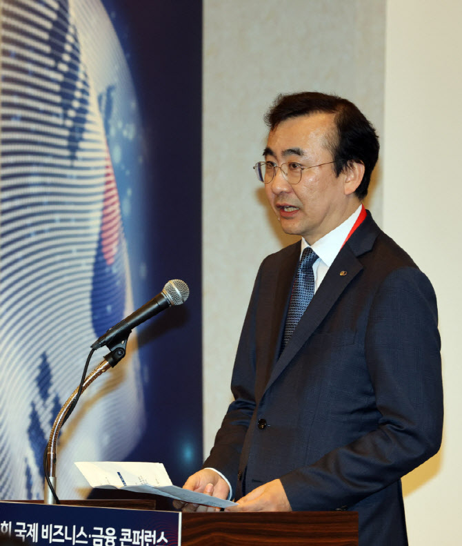 [포토]축사하는 이세훈 금융감독원 수석부원장