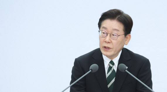 李대통령 "전시작전권 회복…선택적 모병제 속도"