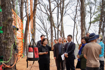 [포토]박은식 산림청장, 경기 이천 산림복지 정책 현장 방문