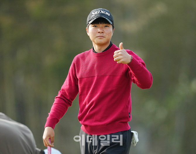 [포토]김현식,엄지척 홀아웃